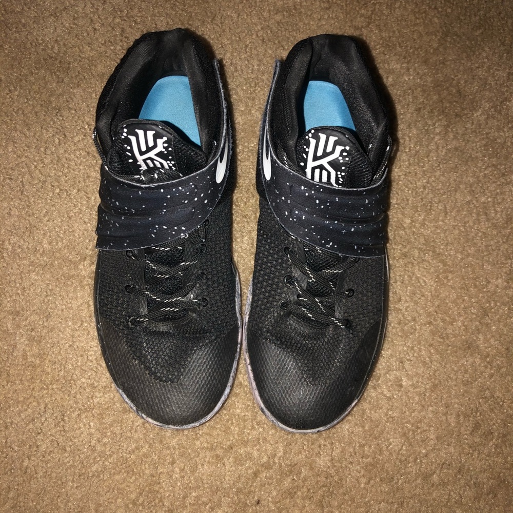 Kyrie 2